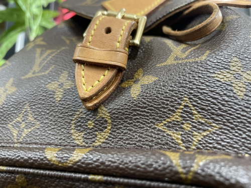 リュックのLOUIS VUITTON
