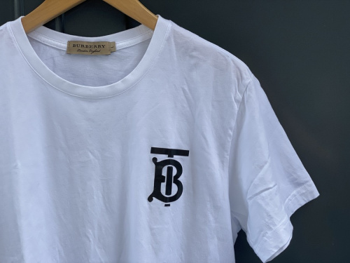 メンズファッションのTシャツ