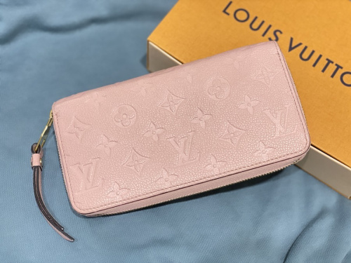 ブランド・ラグジュアリーのLOUIS VUITTON