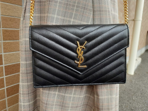 バッグのチェーンショルダーバッグ