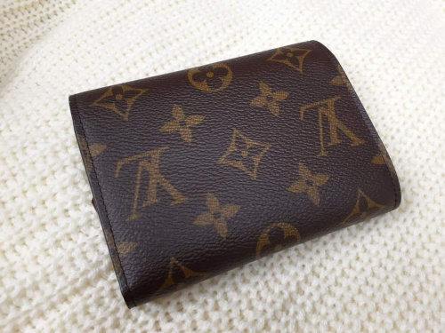 財布のポルトフォイユ･ヴィクトリーヌ