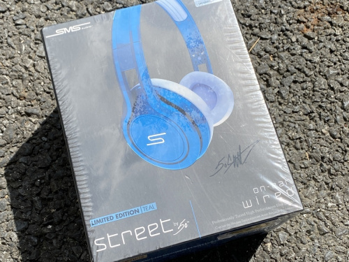 オーディオ ヘッドホンのsms audio