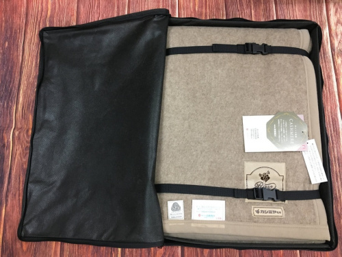 寝具のローズカシミヤ毛布