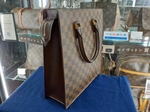 ハンドバッグのLOUIS VUITTON