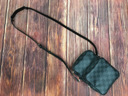 バッグのLOUIS VUITTON