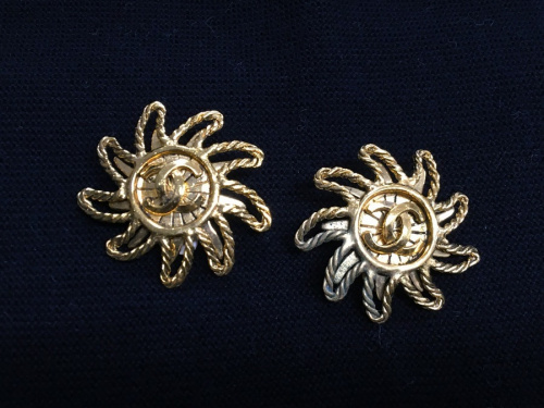 アクセサリーのココマークイヤリング