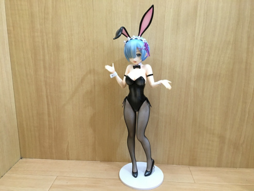 フィギュアの1/4スケールフィギュア