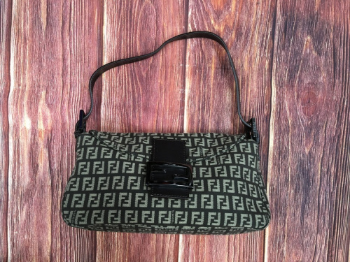 バッグのマンマバケット