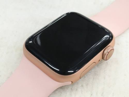 Apple Watch Series 5 40mmのApple