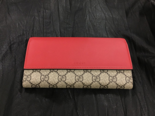 長財布のグッチ