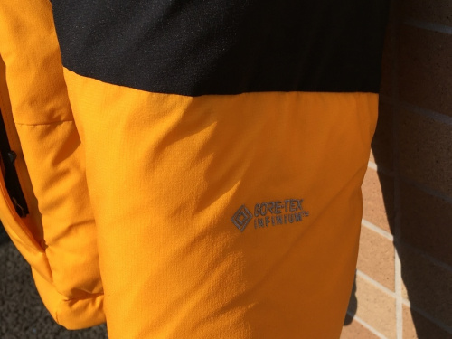 バルトロライトジャケットのTHE NORTH FACE