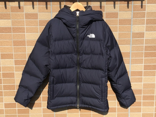 ダウンジャケットのビレイヤーパーカ