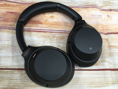 ヘッドホンのSONY