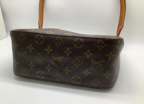 ハンドバッグのLOUIS VUITTON