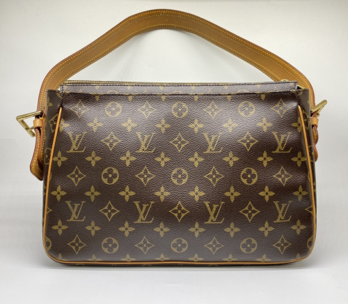 モノグラムのLOUIS VUITTON