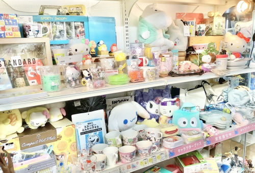 キャラクターグッズのHELLO KITTY