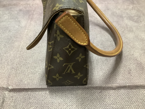 バッグのハンドバッグ