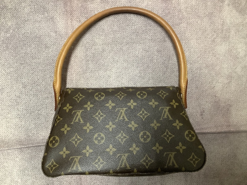 ハンドバッグのLOUIS VUITTON