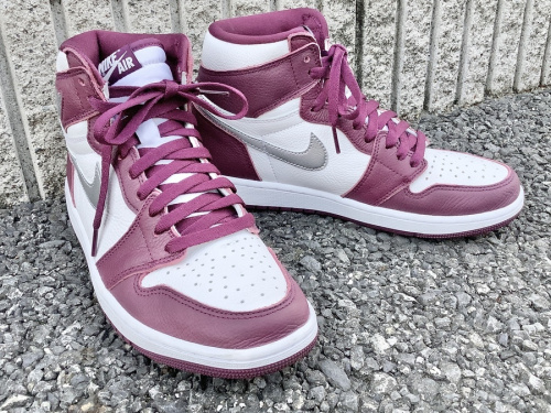 靴のスニーカー