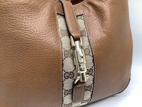 ワンショルダーバッグのGUCCI