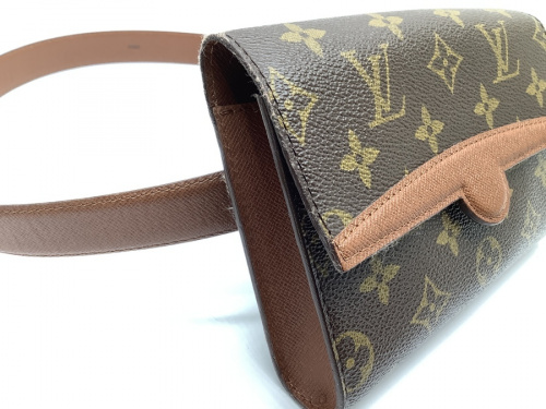 ウエストポーチのLOUIS VUITTON
