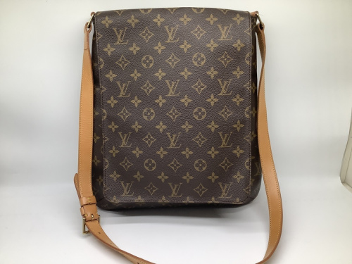 バッグのショルダーバッグ