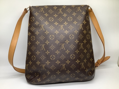 ショルダーバッグのLOUIS VUITTON