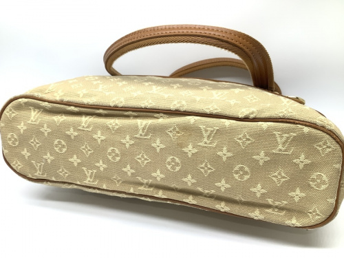 ハンドバッグのLOUIS VUITTON