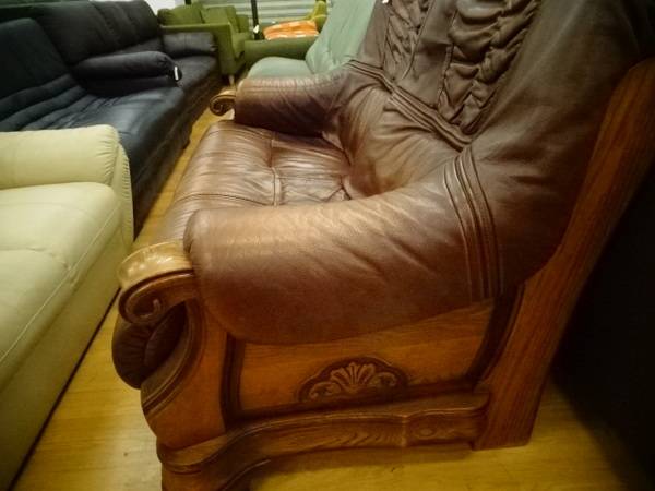 重厚で格調高いオランダソファ入荷！【兵庫 神戸 中古 家具 買取 