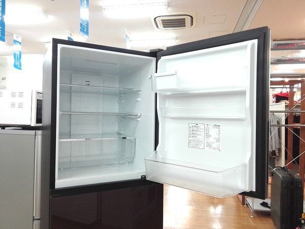 【トレファク神戸新長田】maxzenの2019年製2ドア冷蔵庫です！!!【取りに来れる方限定】 ガラスドア採用のおしゃれな2ドア冷蔵庫！【神戸新長田店】｜2019年06