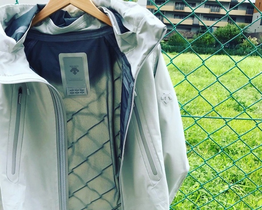 DESCENTE】高い耐水性を誇るハードシェルジャケット!|2019年08 DESCENTE】高い耐水性を誇るハードシェルジャケット!|2019年08