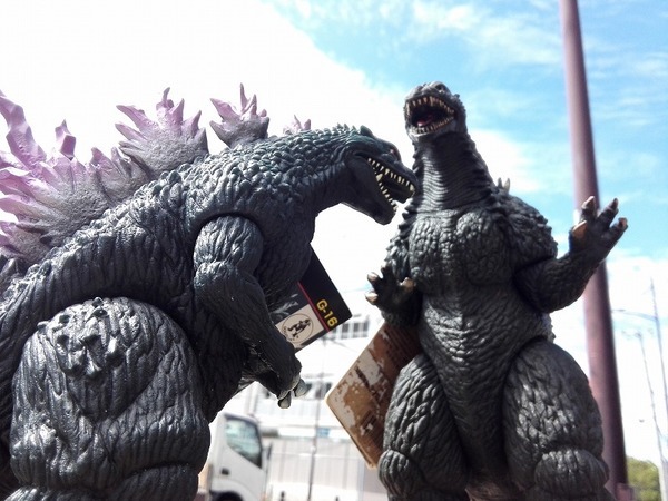 ゴジラ大集結！！！ソフビフィギュア大量入荷しております