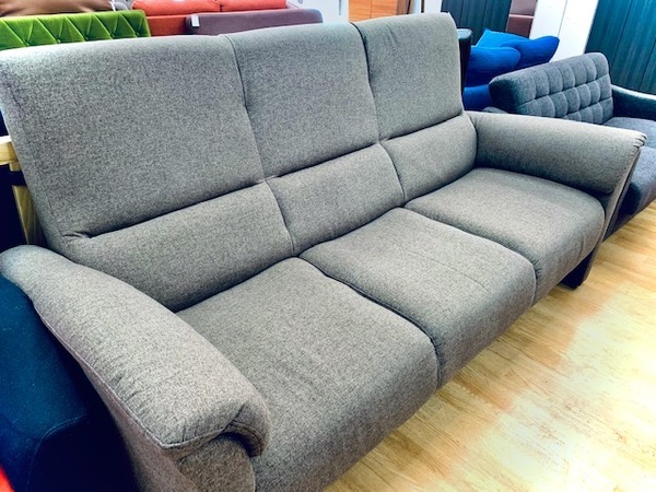 中古家具地域最大級!!】ニトリの3人掛けハイバックソファーの入荷です 
