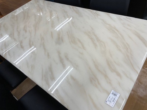 中古家具地域最大級!!】大理石テーブルのダイニングセット入荷