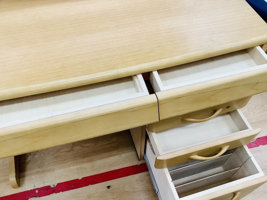 地域最大級中古家具】Karimoku（カリモク）の学習机です！！｜2021年10