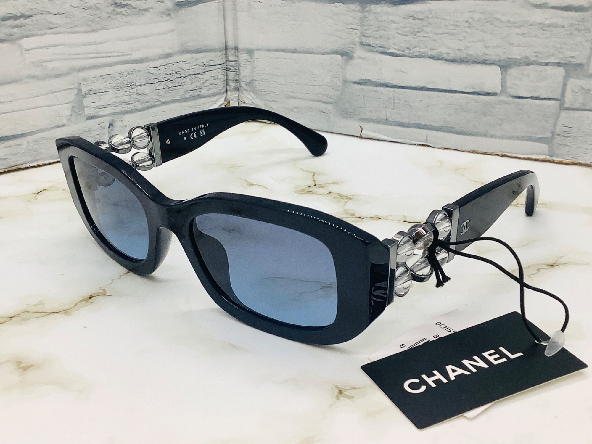 お歳暮 2024 腕時計買取強化中！！！】CHANEL(シャネル）のサングラスが入荷 小物