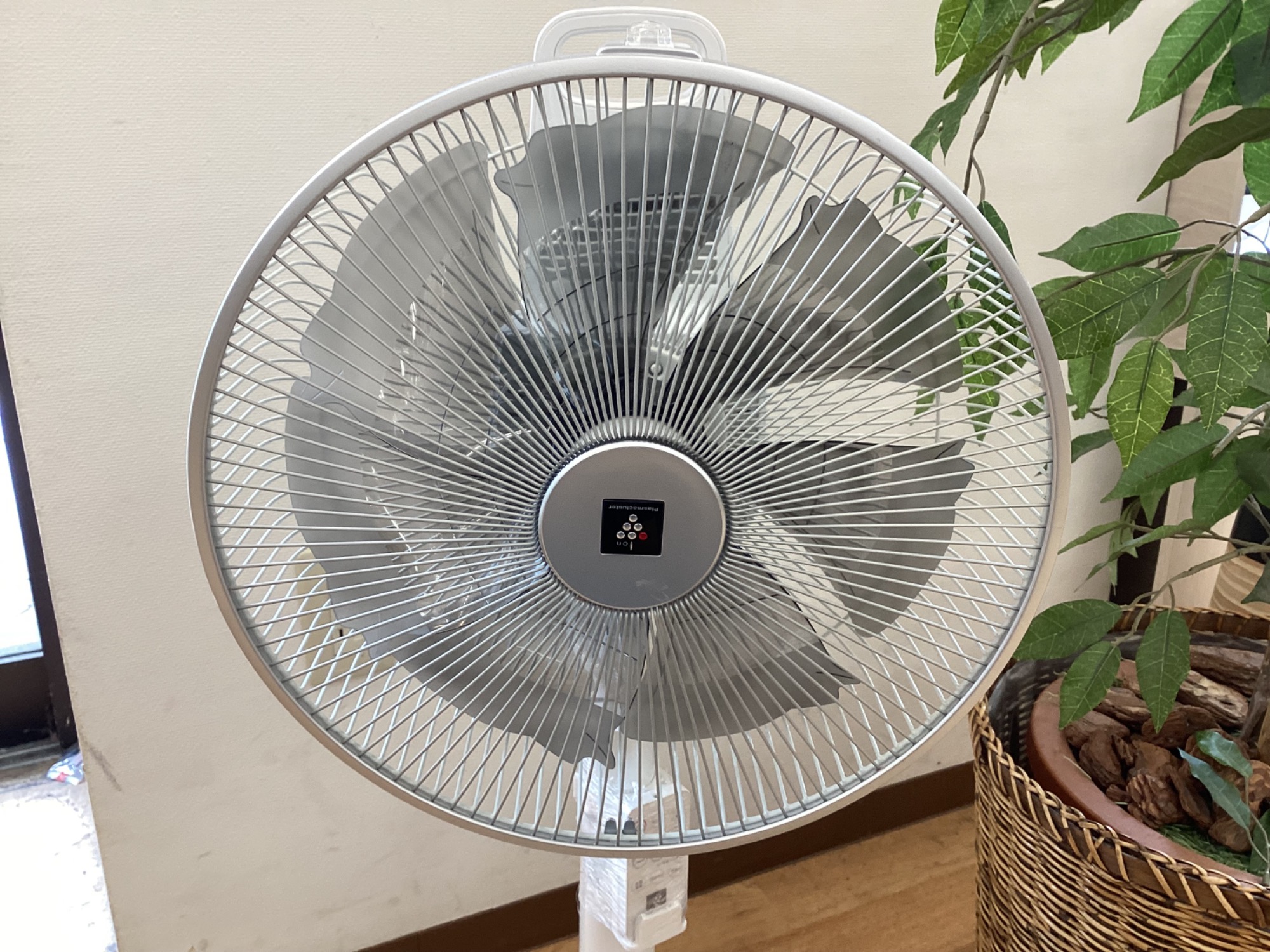 夏物家電最大展示中！】SHARP(シャープ)より扇風機のご紹介