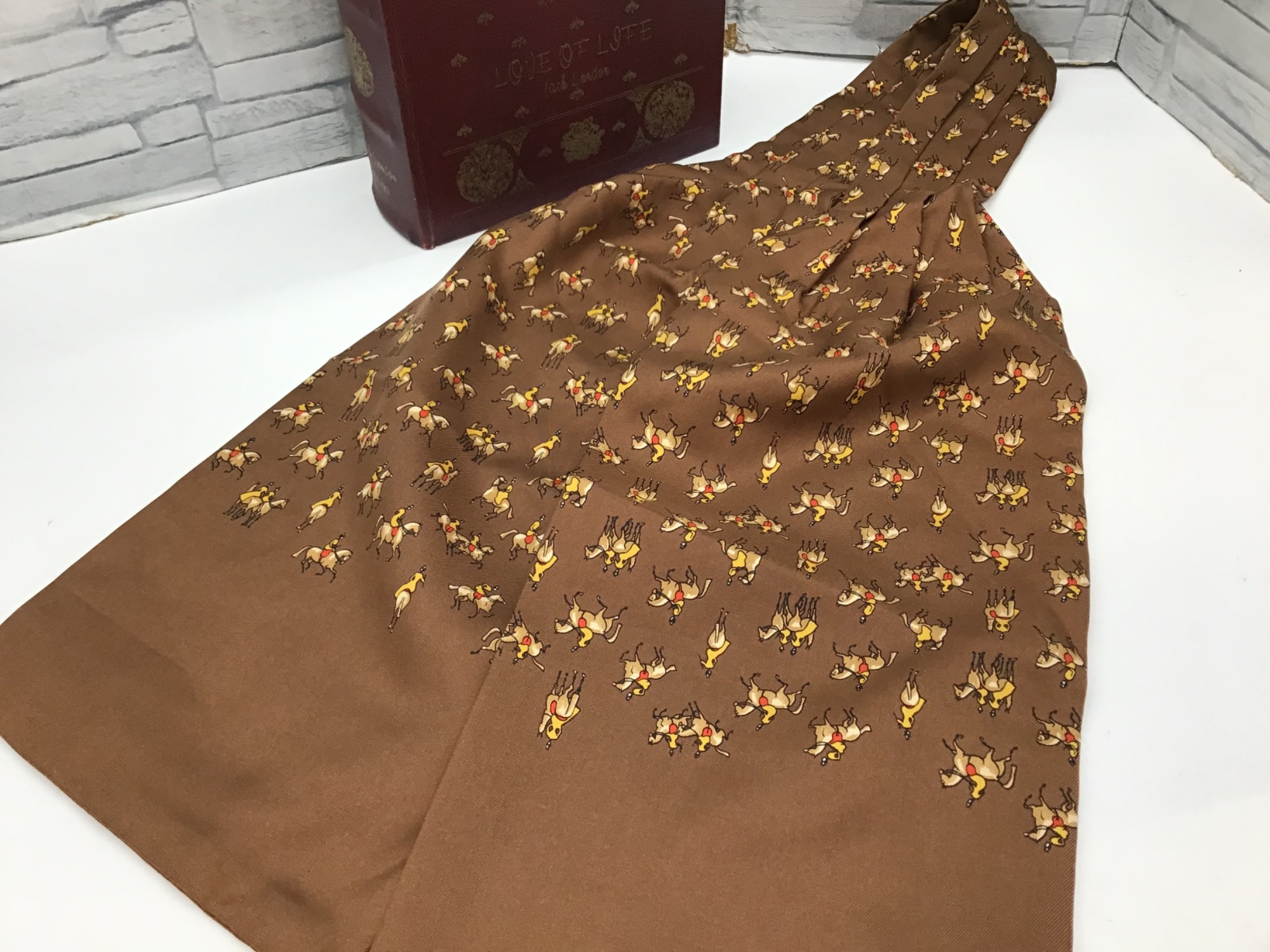 LOUIS VUITTON・GUCCI・買取強化中！！】HERMESのアスコットタイ