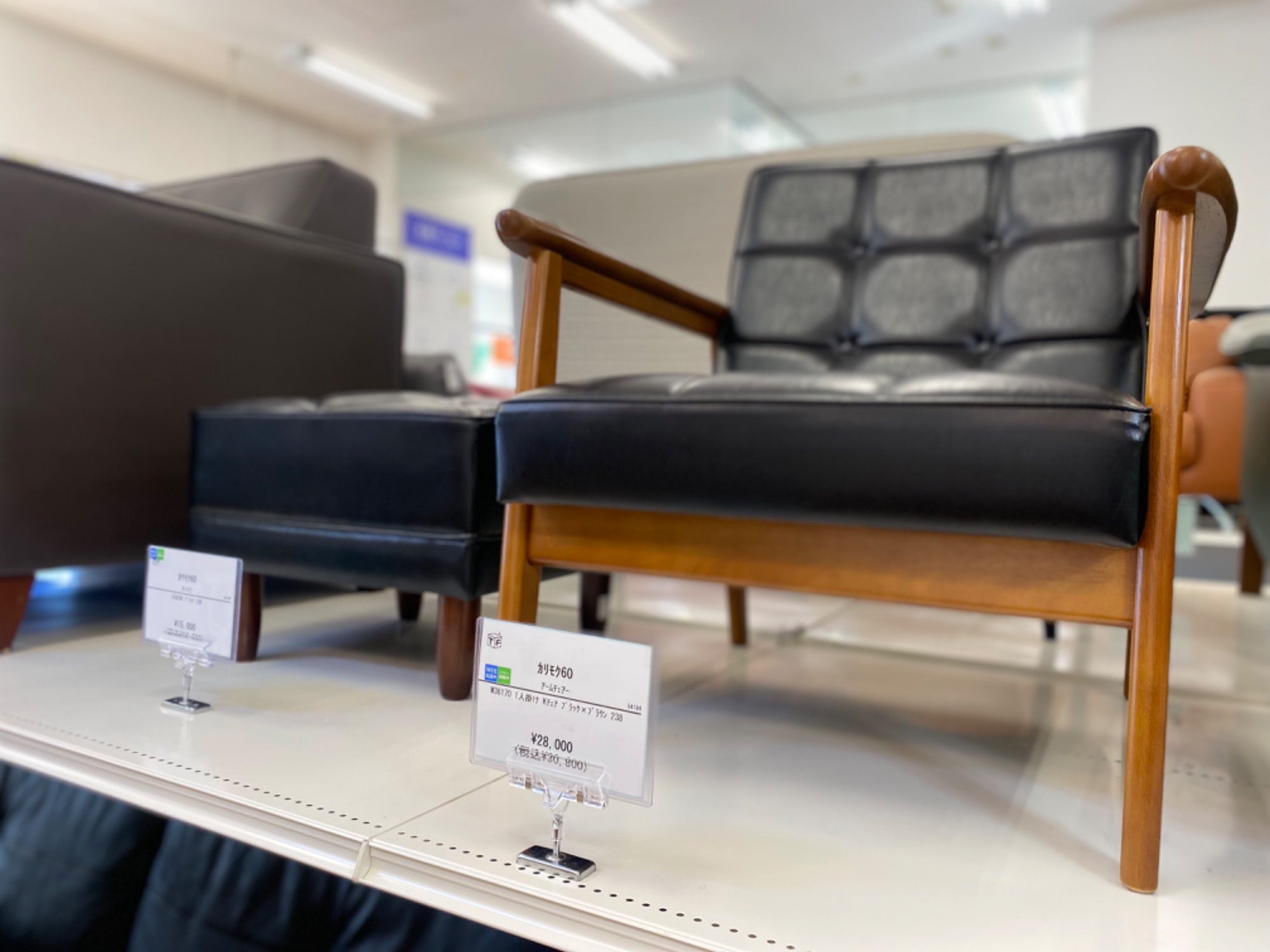 JR新長田駅から近くて超便利！！】カリモク60やソファー、ダイニング