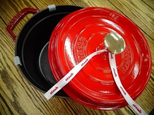 鍋　Staubの神戸新長田