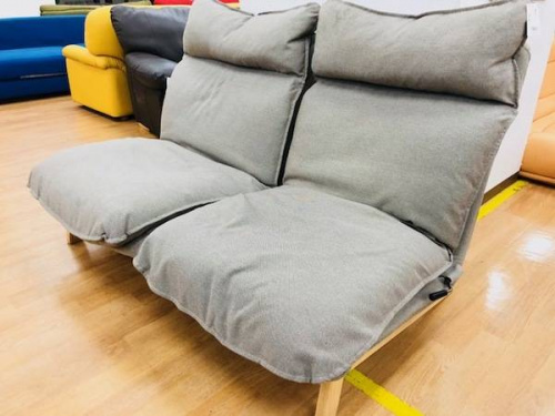 家具のソファ