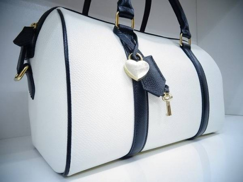 レディースファッションのサマンサタバサ　買取