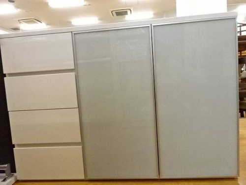 キッチンキャビネットの神戸　中古家具