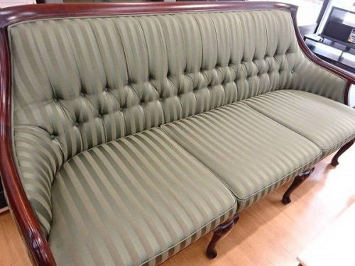 家具のソファー