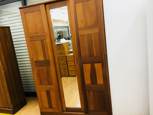 神戸　中古　家具　買取の中古ワードローブ