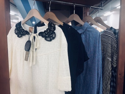 レディースファッションのワンピース