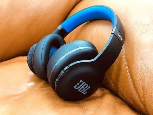 デジタル家電のスピーカー