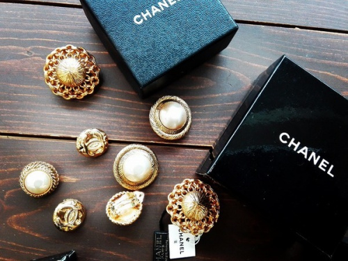 ブランド・ラグジュアリーのCHANEL