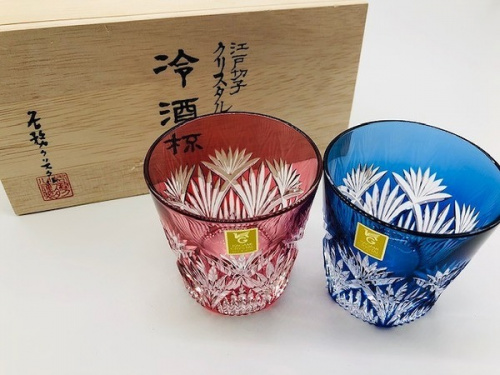 中古　食器　買取の雑貨買取　中古　スニーカー