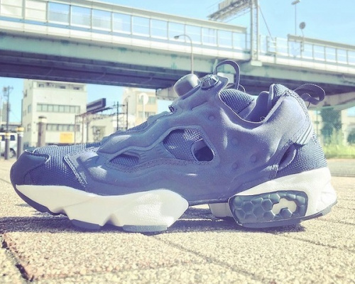 スニーカーの中古　靴　買取